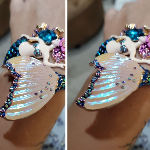 Nwt Betsey Johnson Beautiful mermaid Gold tone bracelet - Picture 8 of 16